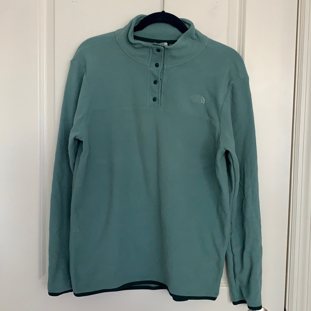 North face pullover